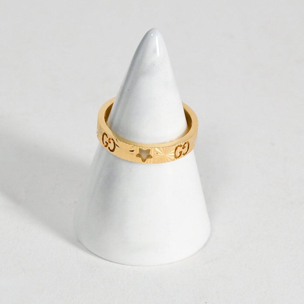 Gucci Icon Star ring 18k Yellow Gold 4mm Band Size 18 Brand New No Box